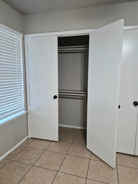 Building Photo - 214 Pine Meadow Dr