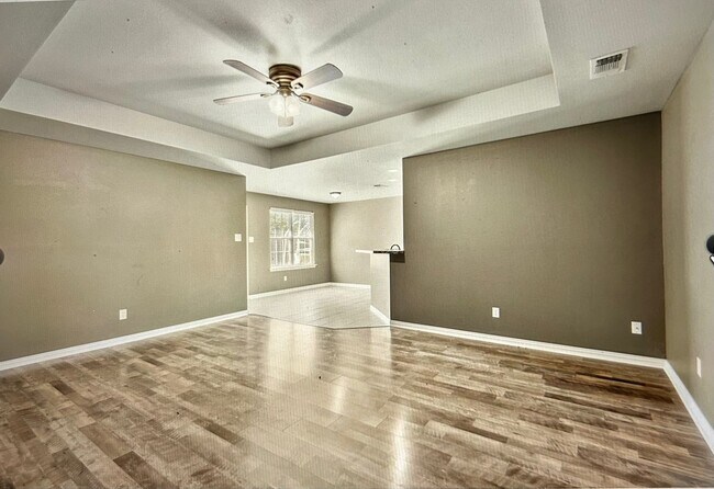 Building Photo - 3425 Shelby Ave