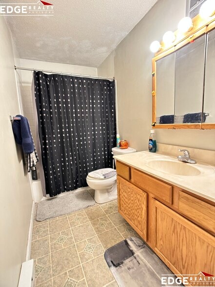 Building Photo - 49 Village Brook Ln