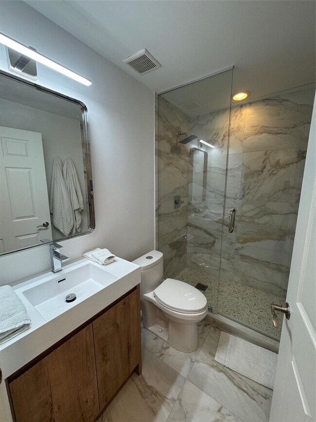 Building Photo - 2710 NE 184th Terrace