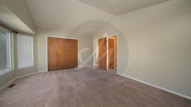 Building Photo - Old Farm Gem