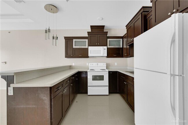 Building Photo - 15 S K Center St