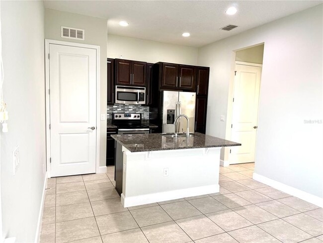 Building Photo - 13796 Eliot Avenue