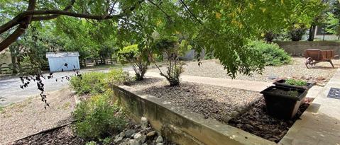 Building Photo - 216 Loma Vista Dr
