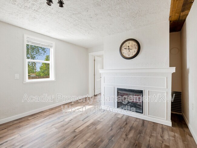 Building Photo - 4092 Orchard Dr