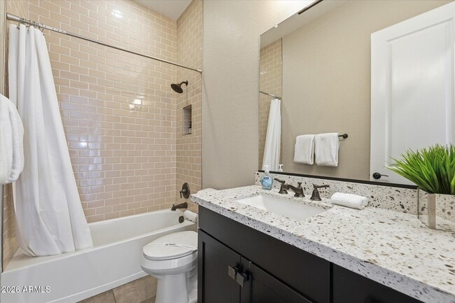 Building Photo - 4254 E Valencia Dr