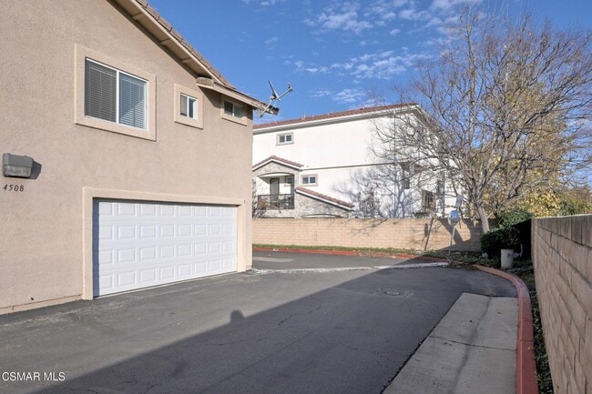 Building Photo - 4508 Apricot Rd