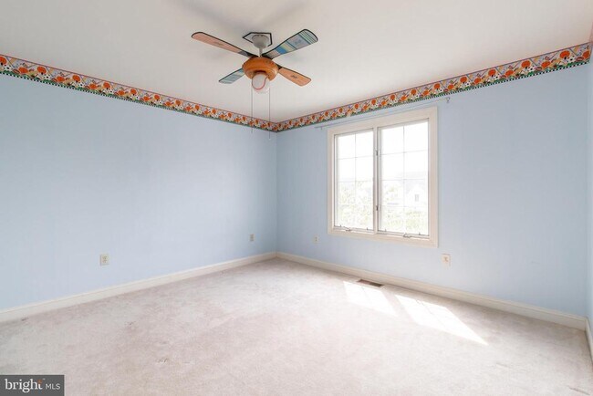 Building Photo - 17 Landon Way