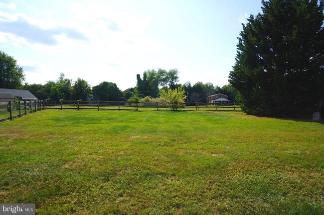 Building Photo - 7135 Bowers Rd