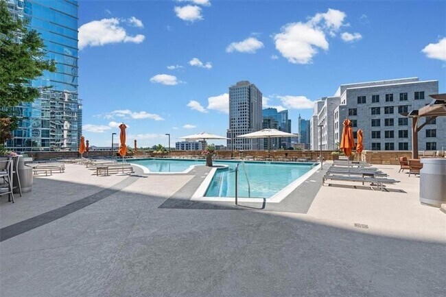 Building Photo - 1080 Peachtree St NE