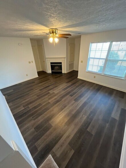 Building Photo - 605 Federal Ct