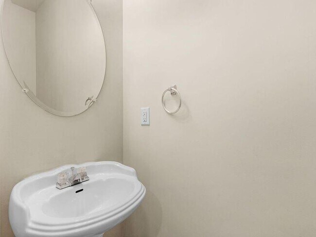 Building Photo - 2325 Braelin Loop