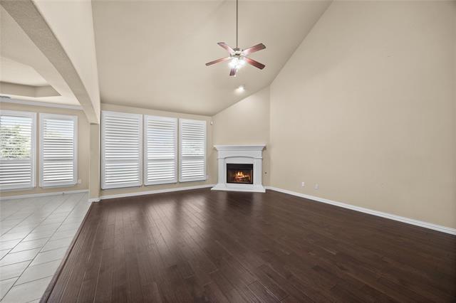 Building Photo - 6833 San Antonio Dr