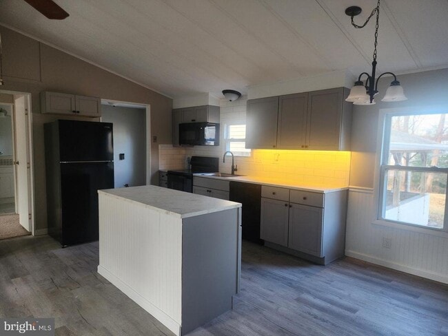 Building Photo - 110 Pennapacker Rd