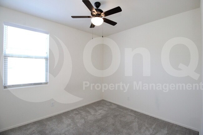Building Photo - 17864 W Paraiso Dr