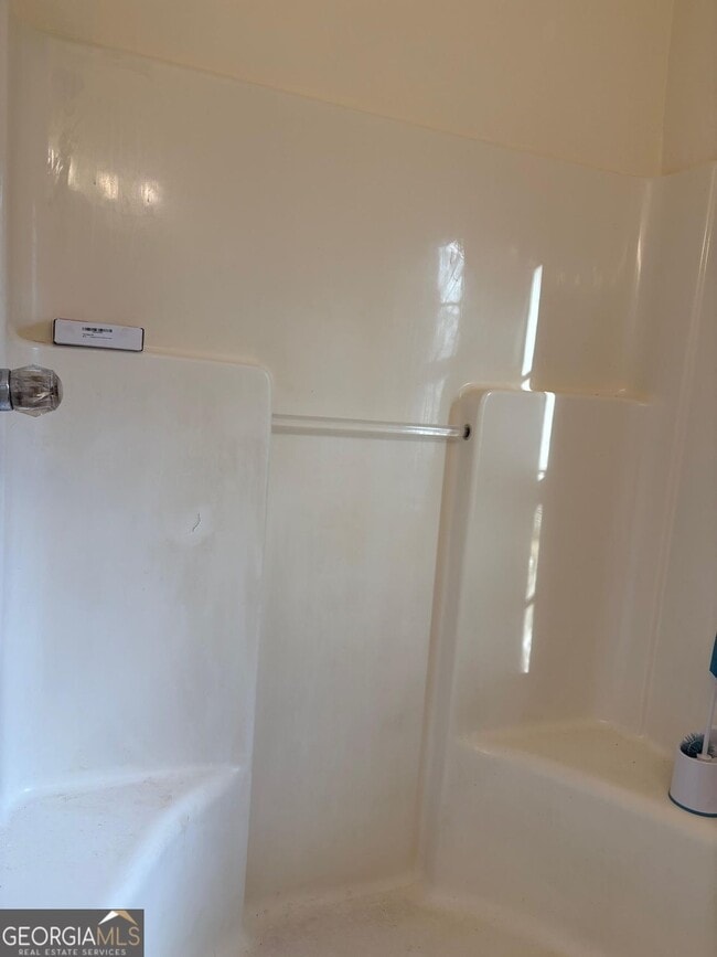 Building Photo - 74 Lockerbie Ct