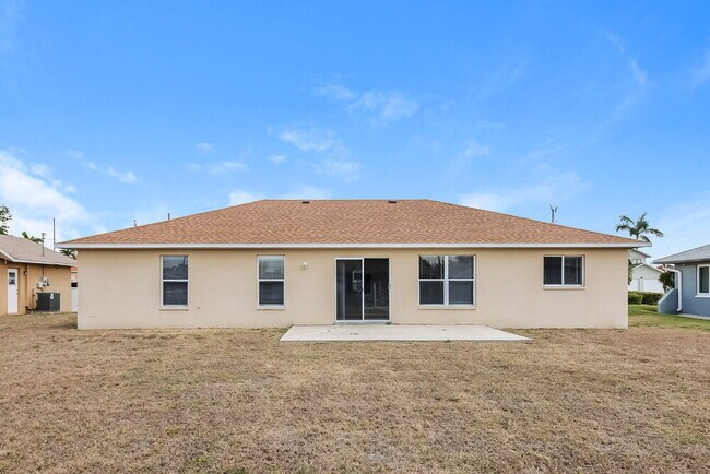 Building Photo - 2210 SE 15th St