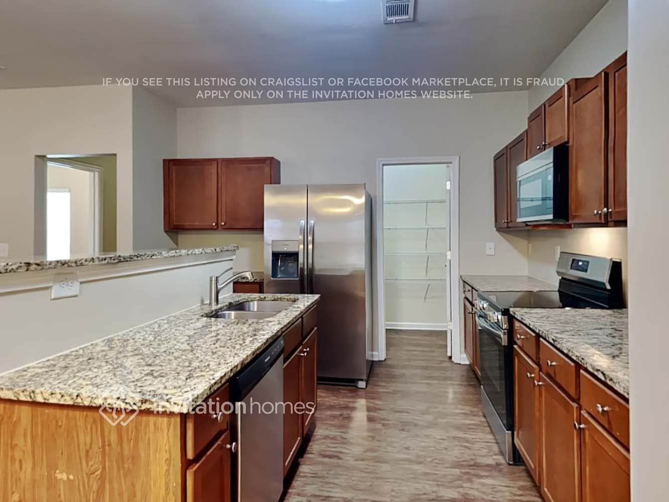 Building Photo - 490 Village Broad St