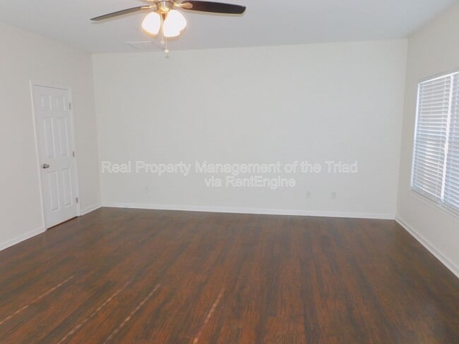 Building Photo - 117 Sommerwall Pl