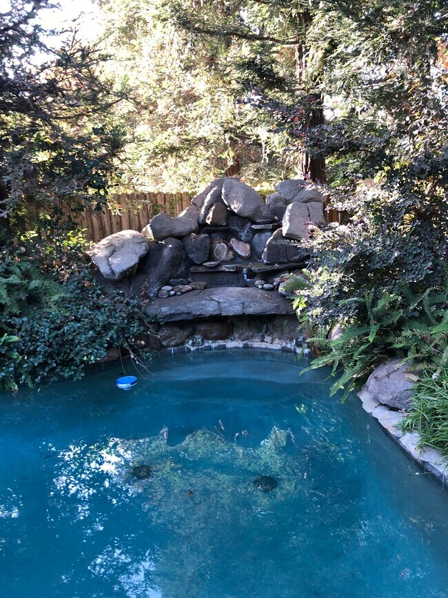 Building Photo - 2011 S Cottonwood St