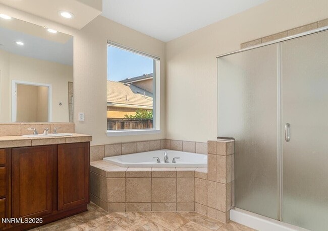 Building Photo - 7735 Peavine Shadow Ct