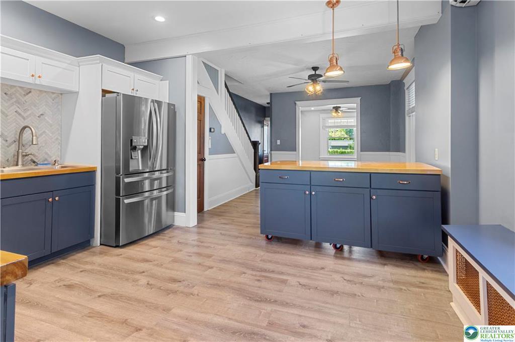 Building Photo - 413 Woodlawn Ave