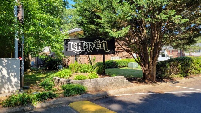 Building Photo - 2462 Lehaven Dr