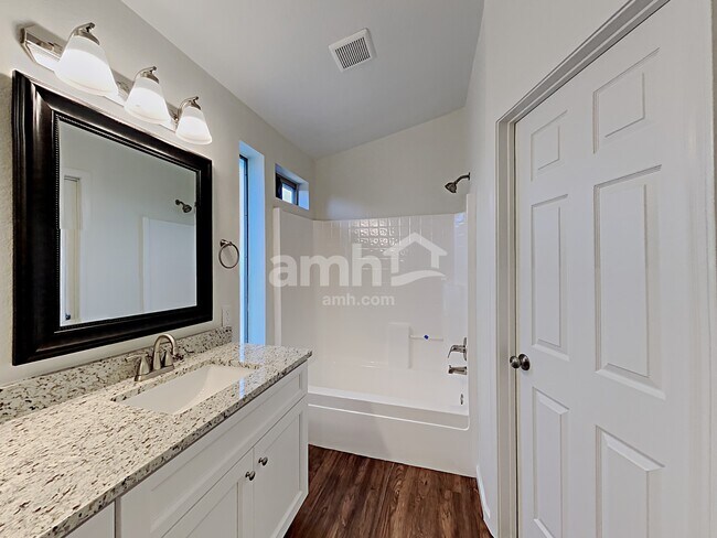 Building Photo - 10383 W Dana Ln