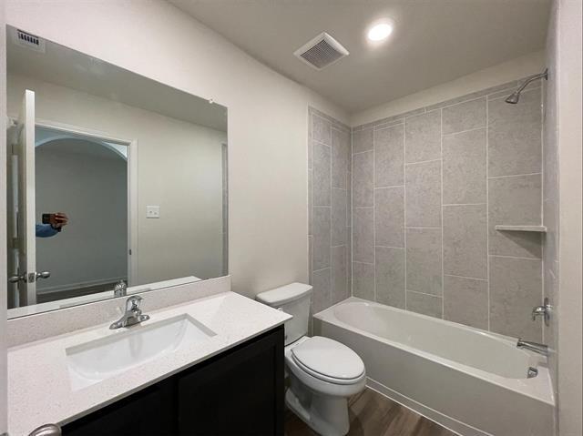 Building Photo - 3019 Villegas Wy