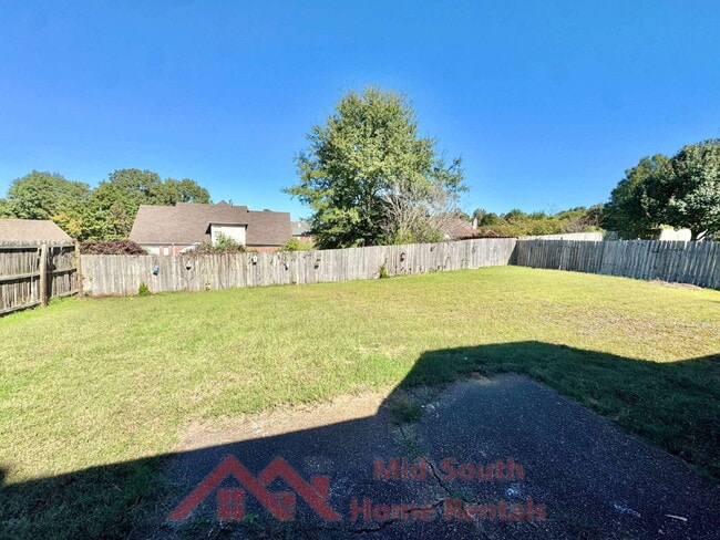 Building Photo - 55 Oakridge Cove