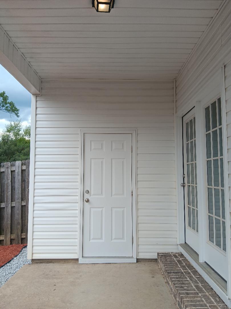 Building Photo - 724 Buddy Ct