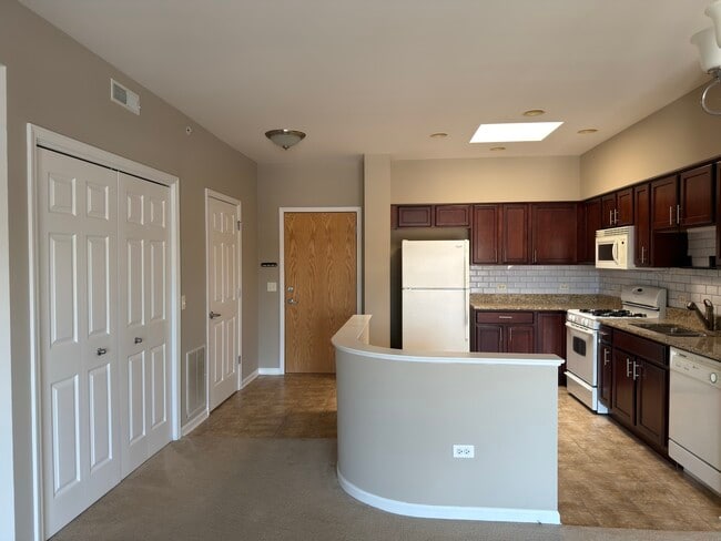 Building Photo - 3501 Wellington Ct