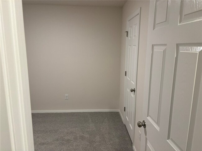 Building Photo - 801 S Katlyn Dr