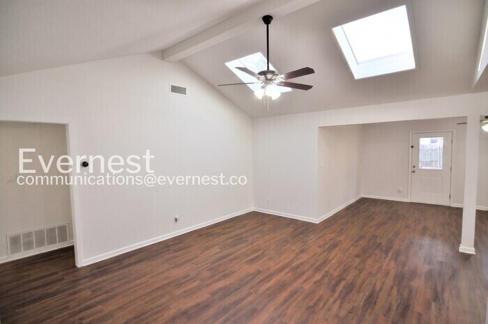 Building Photo - 9864 Childress Dr