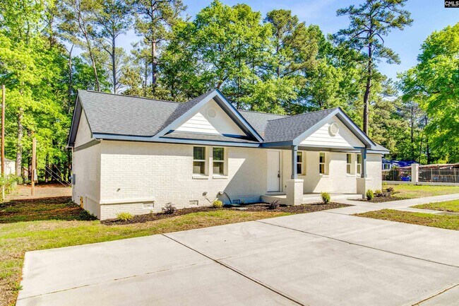 Building Photo - 2327 Willow St