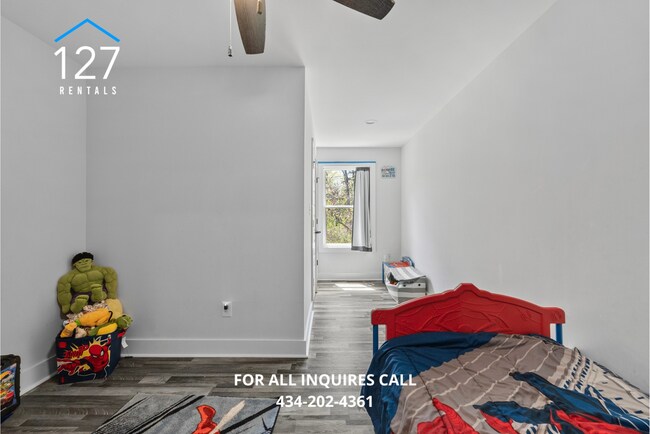 Building Photo - 3BR/2.5BA Townhome in Rustburg – Modern Am...