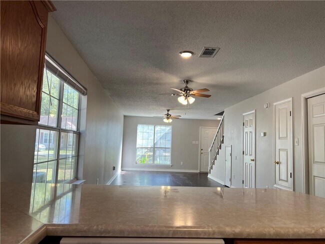 Building Photo - 132 Bayou Sara Ave