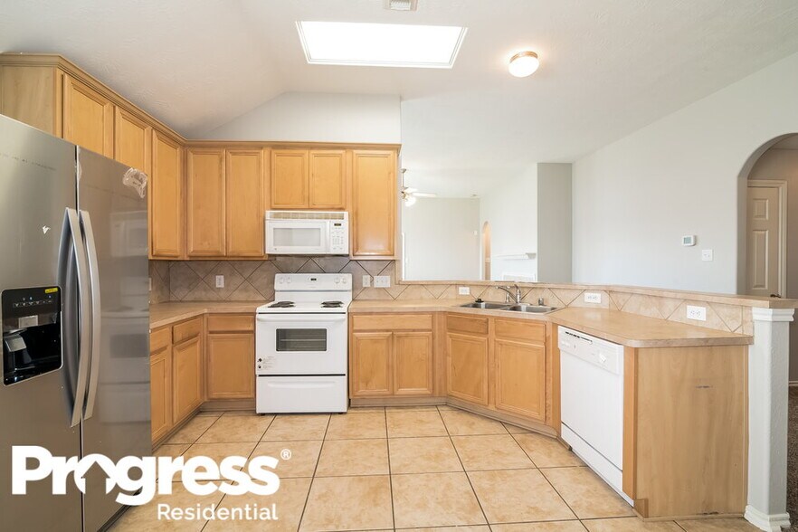 Building Photo - 16419 Great Ridge Ct