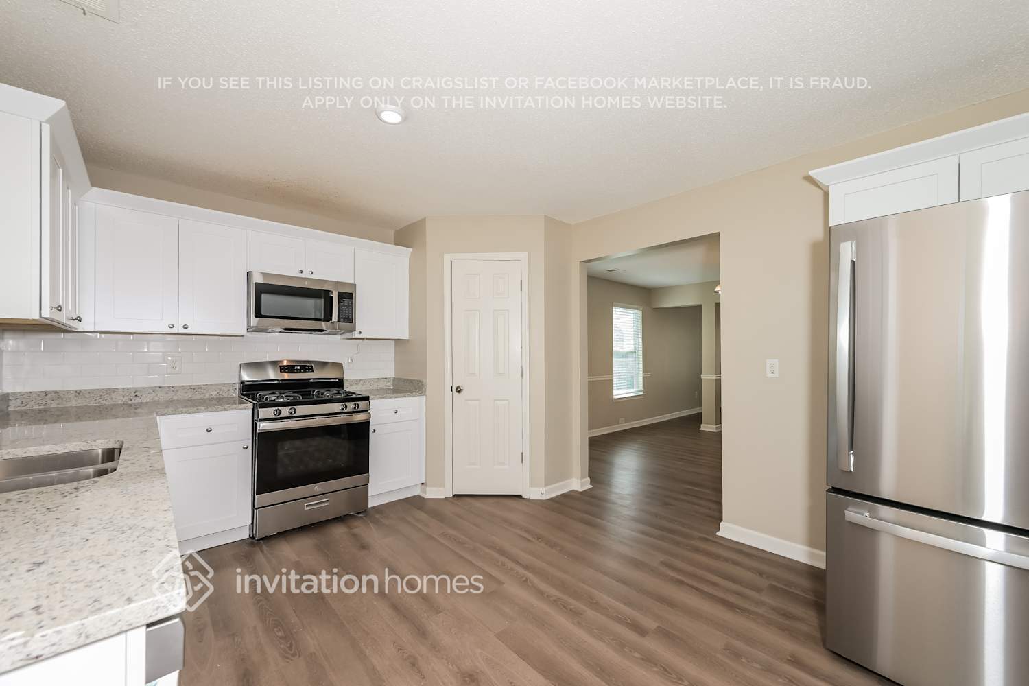 Building Photo - 3812 Rosebud Park Dr