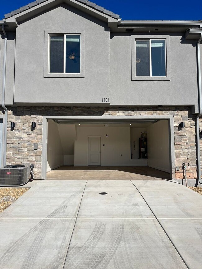 Building Photo - Azalea Beauty!