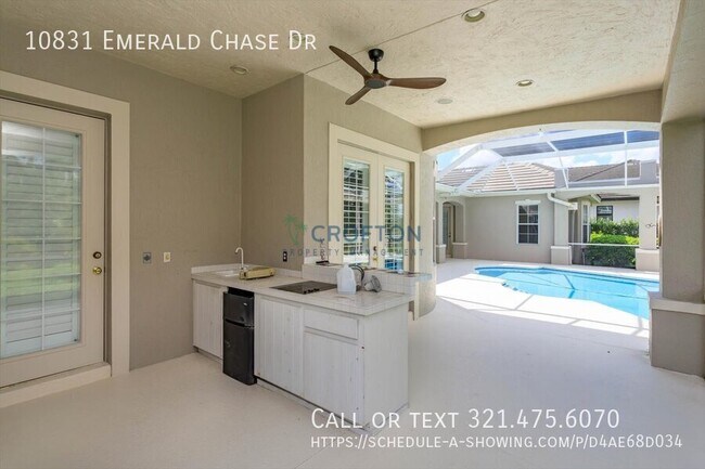 Building Photo - 10831 Emerald Chase Dr