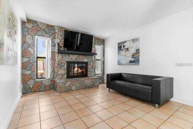 Building Photo - 2506 Bali Cir