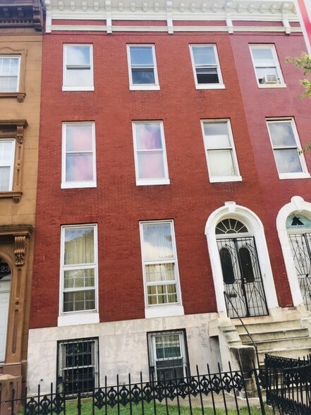 Building Photo - 1327 W Fayette St