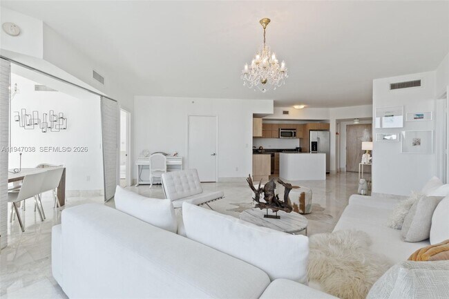 Building Photo - 350 S Miami Ave