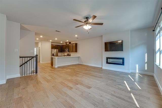 Building Photo - 7849 Bayside Dr
