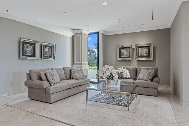 Building Photo - 5510 N Ocean Dr