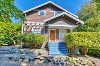 Building Photo - Beautiful Home in Great Greenlake/Ravenna ...