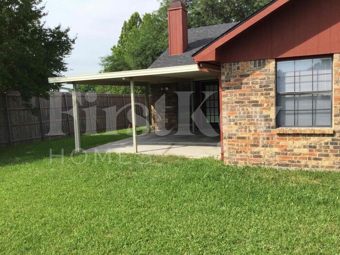 Building Photo - 4200 Wayfaring St