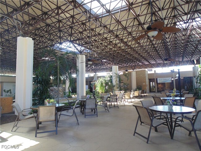 Building Photo - 1700 Pine Valley Dr