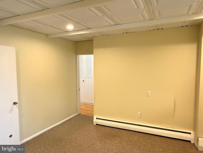 Building Photo - 328 Hutchinson Terrace